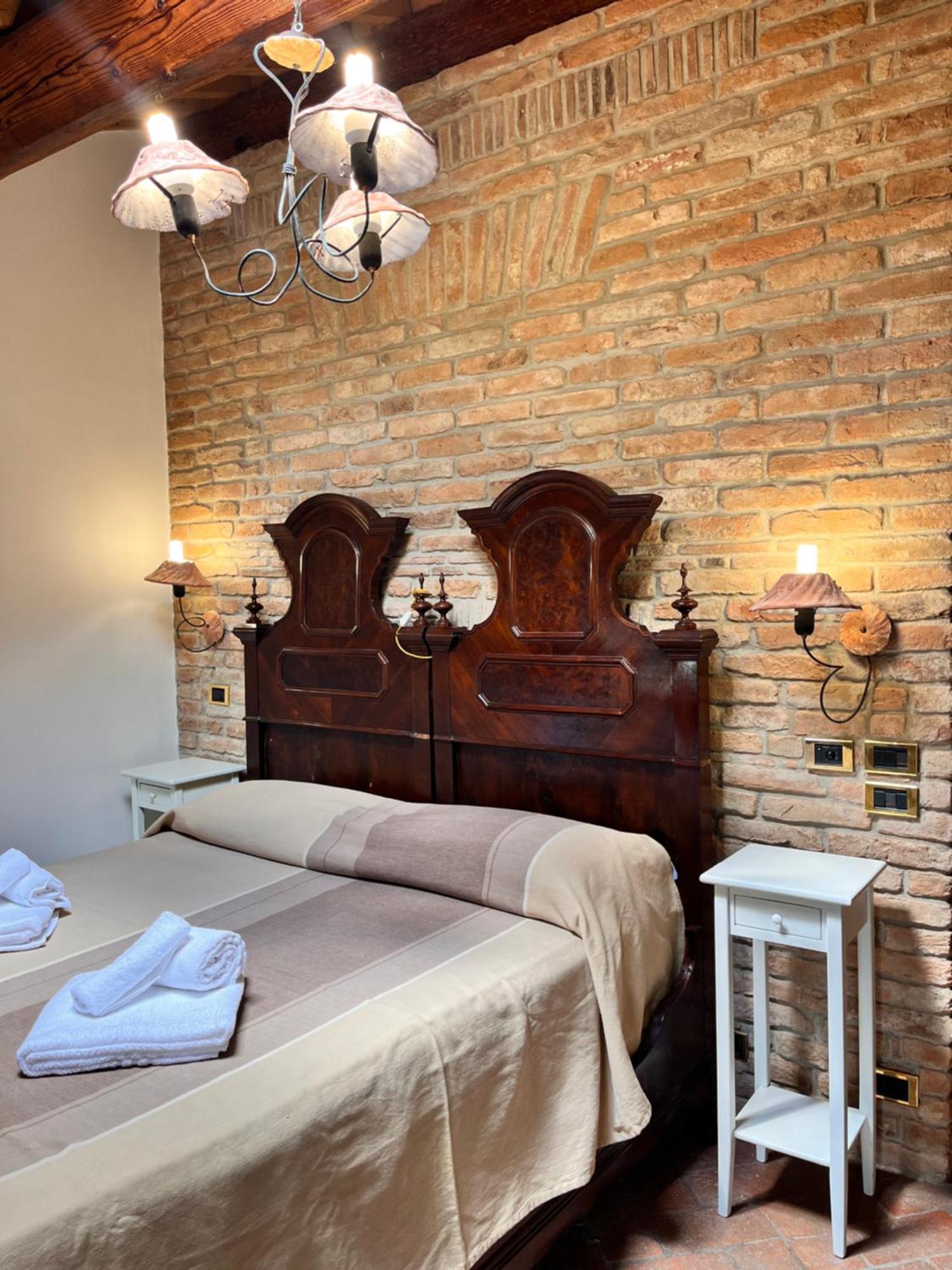 פררה Locanda Corte Arcangeli מראה חיצוני תמונה
