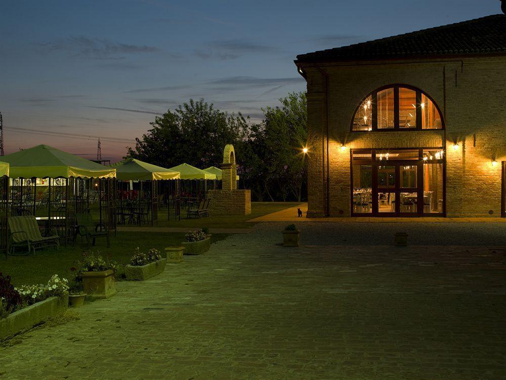 פררה Locanda Corte Arcangeli מראה חיצוני תמונה
