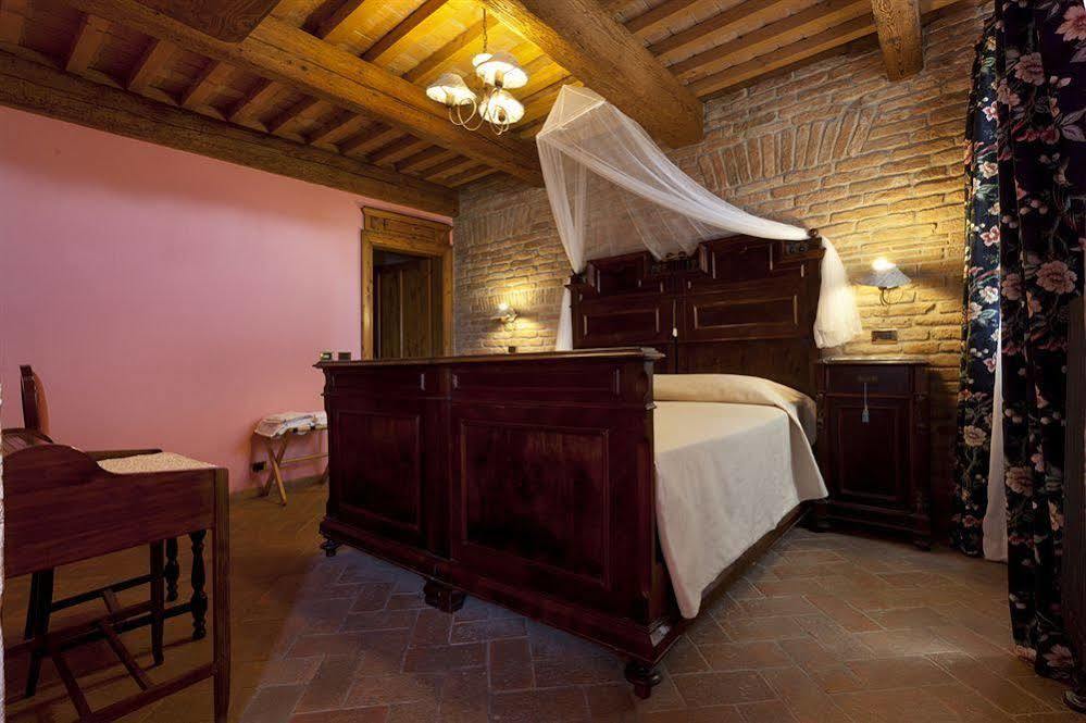פררה Locanda Corte Arcangeli מראה חיצוני תמונה